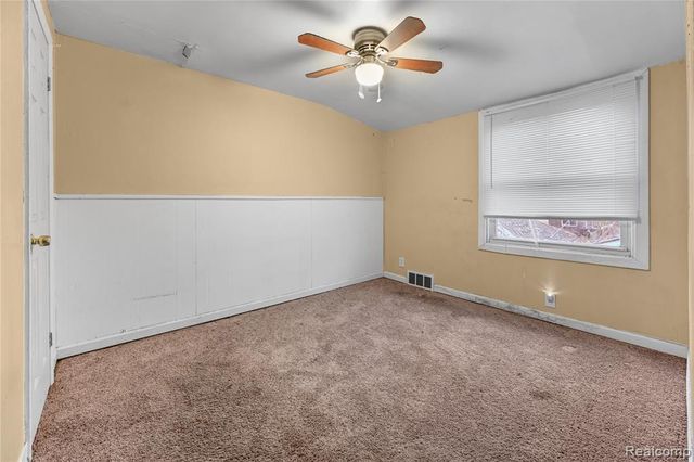 15825 Pinehurst Street, Detroit, MI 48238