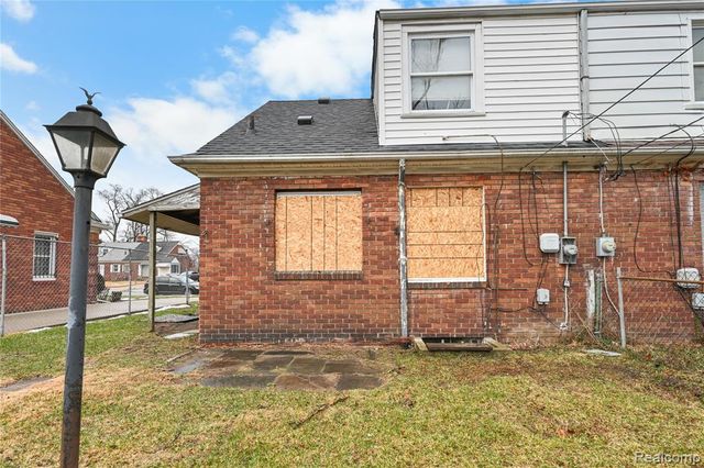 15825 Pinehurst Street, Detroit, MI 48238