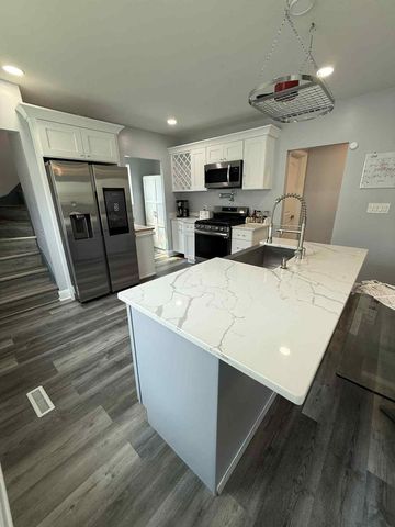 4515 N 28th STREET, Milwaukee, WI 53209
