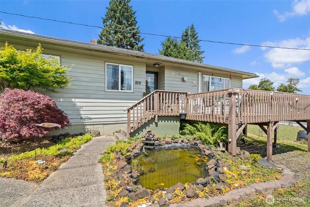 829 Jackson Avenue, Raymond, WA 98577