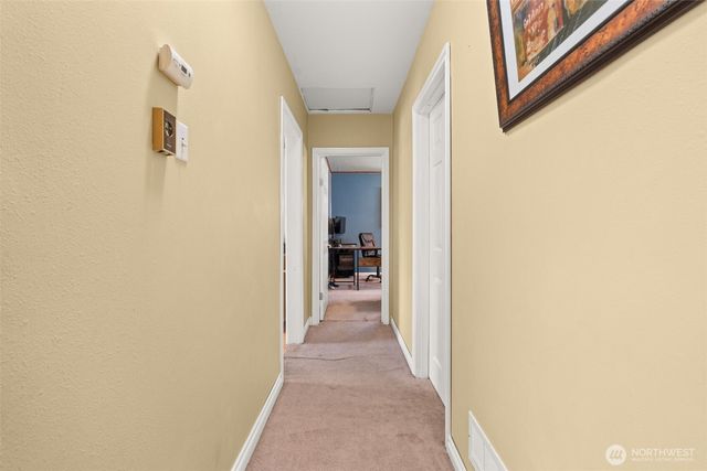 829 Jackson Avenue, Raymond, WA 98577
