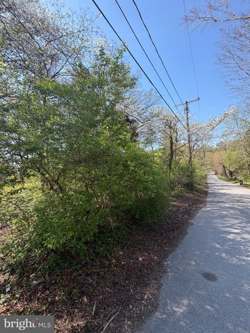 6061 OLD LAWYERS HILL RD, Elkridge, MD 21075