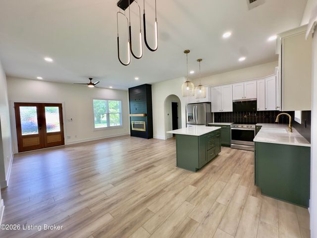 11 Chestnut Grove Rd, Elizabethtown, KY 42701