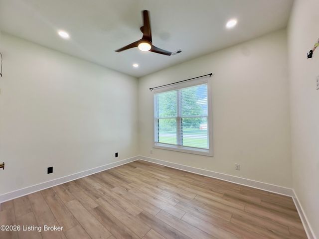 11 Chestnut Grove Rd, Elizabethtown, KY 42701