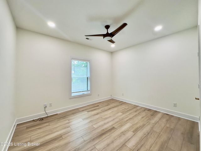 11 Chestnut Grove Rd, Elizabethtown, KY 42701