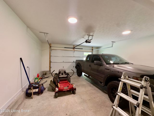 11 Chestnut Grove Rd, Elizabethtown, KY 42701