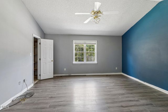 6304 Walnut Glen Drive, Willow Springs, NC 27592