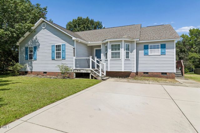 6304 Walnut Glen Drive, Willow Springs, NC 27592