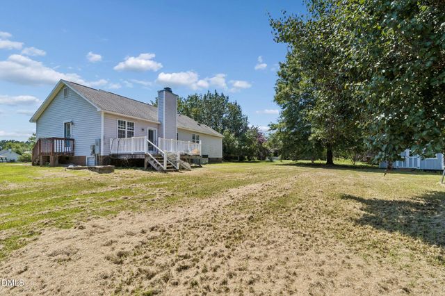 6304 Walnut Glen Drive, Willow Springs, NC 27592