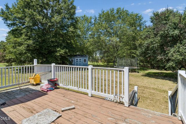 6304 Walnut Glen Drive, Willow Springs, NC 27592