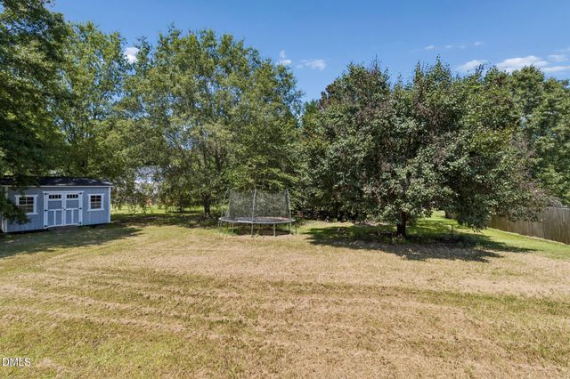 6304 Walnut Glen Drive, Willow Springs, NC 27592