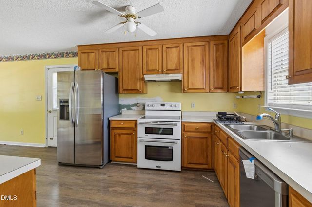 6304 Walnut Glen Drive, Willow Springs, NC 27592