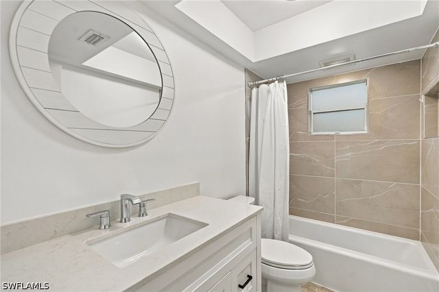 27268 Jolly Roger LN, Bonita Springs, FL 34135