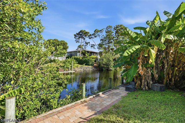27268 Jolly Roger LN, Bonita Springs, FL 34135