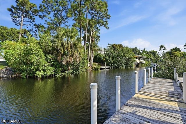 27268 Jolly Roger LN, Bonita Springs, FL 34135