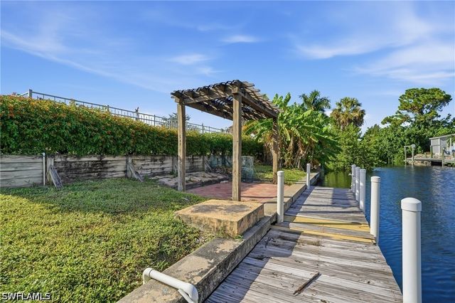 27268 Jolly Roger LN, Bonita Springs, FL 34135