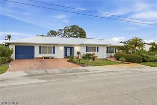 27268 Jolly Roger LN, Bonita Springs, FL 34135
