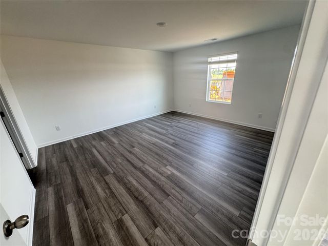 4111 Oxford Glen Drive OG 101, Claremont, NC 28610