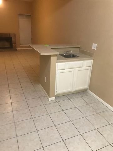 7724 W Gulf Bank Rd, Houston, TX 77040