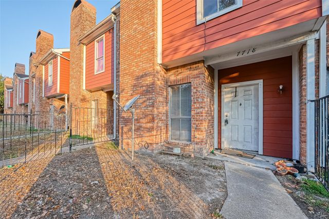 7724 W Gulf Bank Rd, Houston, TX 77040