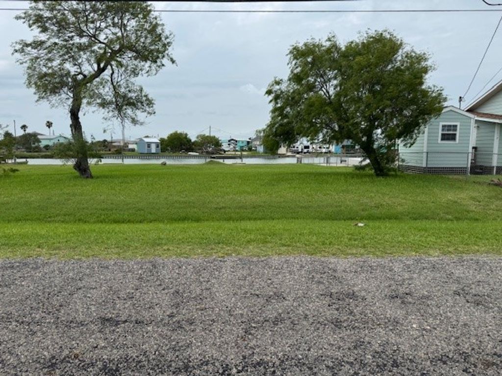 525 Copano Cove, Rockport, TX 78382