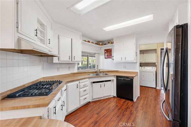 1413 Village, Redlands, CA 92374