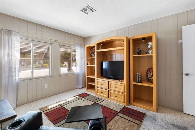 1413 Village, Redlands, CA 92374