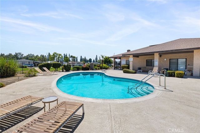 1413 Village, Redlands, CA 92374