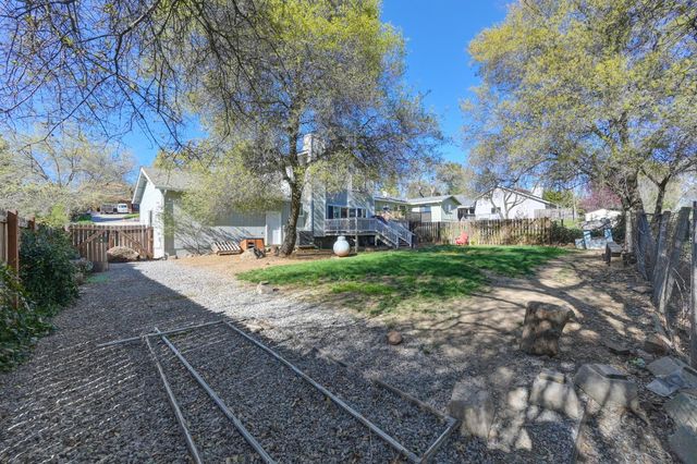 1626 American River Trl, Cool, CA 95614