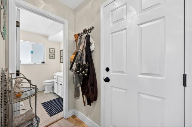 1626 American River Trl, Cool, CA 95614