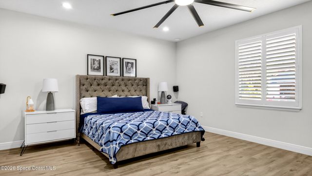 1845 Market Circle NE, Palm Bay, FL 32905