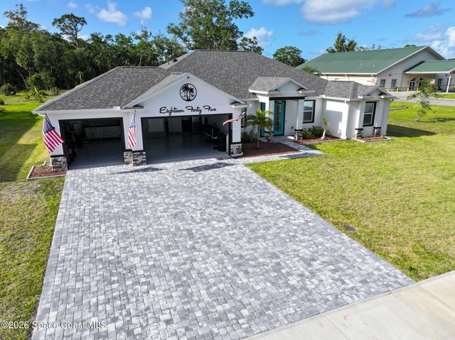 1845 Market Circle NE, Palm Bay, FL 32905