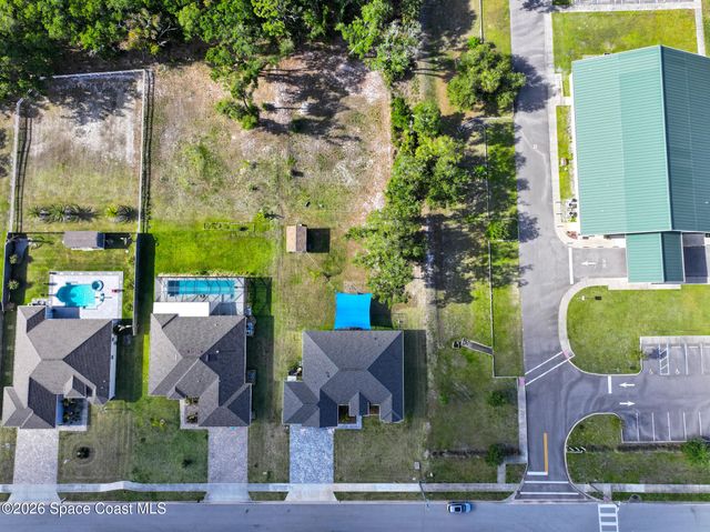 1845 Market Circle NE, Palm Bay, FL 32905