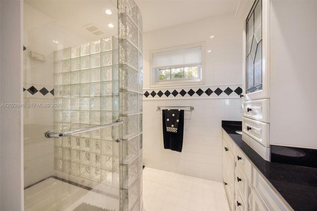7290 SW 77th Ter, Miami, FL 33143