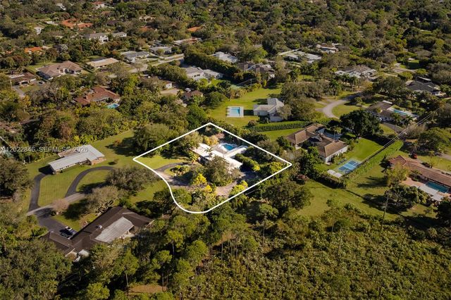 7290 SW 77th Ter, Miami, FL 33143