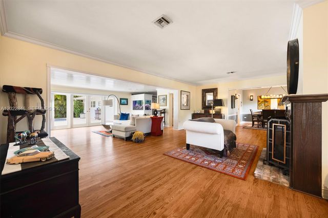 7290 SW 77th Ter, Miami, FL 33143