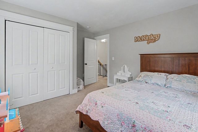 377 Rebecca Rd, Northbridge, MA 01588