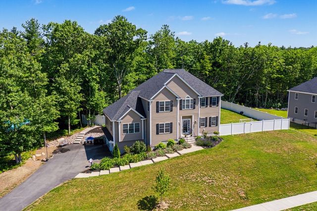 377 Rebecca Rd, Northbridge, MA 01588