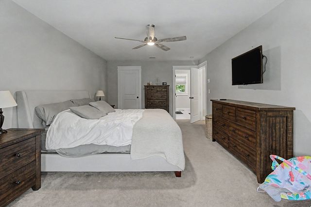 377 Rebecca Rd, Northbridge, MA 01588