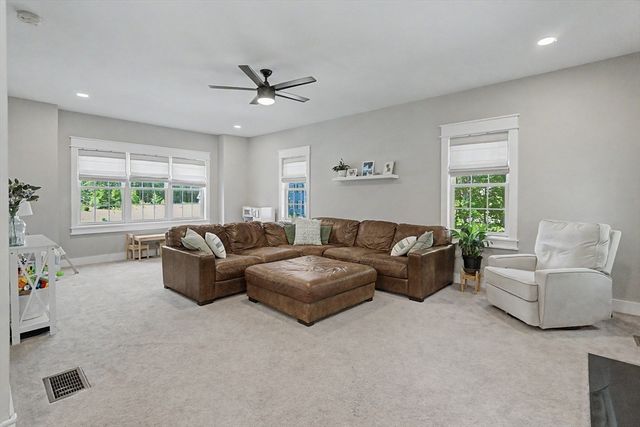 377 Rebecca Rd, Northbridge, MA 01588
