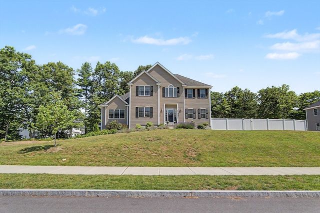 377 Rebecca Rd, Northbridge, MA 01588