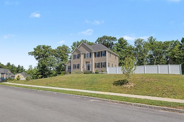 377 Rebecca Rd, Northbridge, MA 01588
