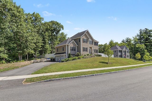 377 Rebecca Rd, Northbridge, MA 01588