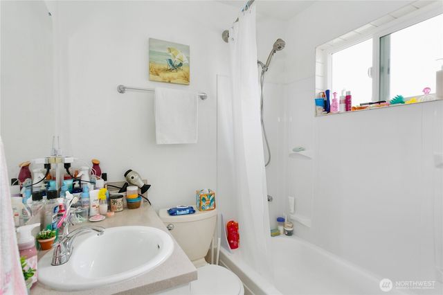 3572 -3574 E F Street, Tacoma, WA 98404