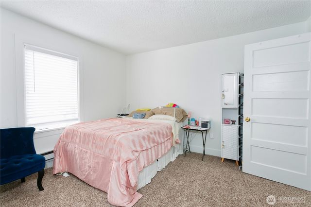 3572 -3574 E F Street, Tacoma, WA 98404