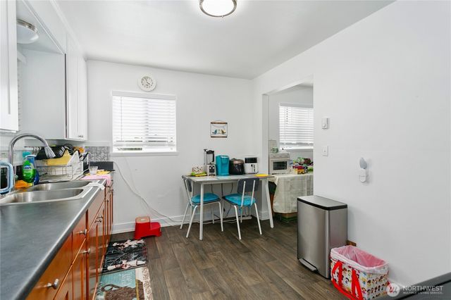 3572 -3574 E F Street, Tacoma, WA 98404