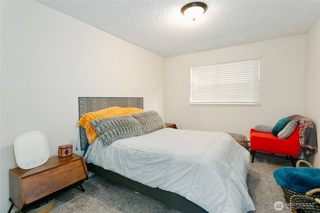 3572 -3574 E F Street, Tacoma, WA 98404