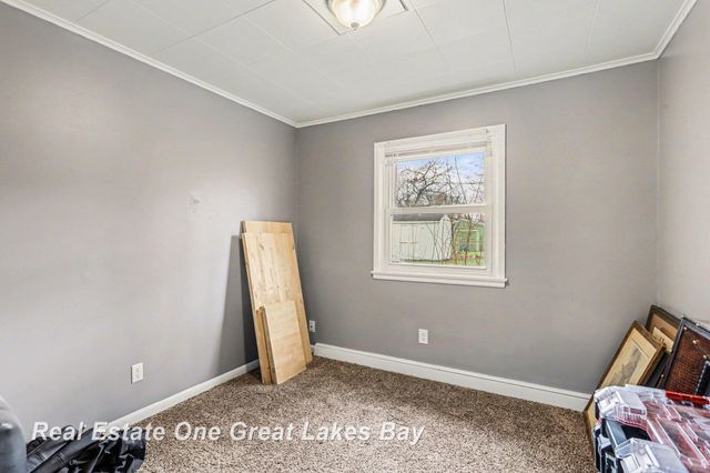 1712 Zauel Street, Saginaw, MI 48602