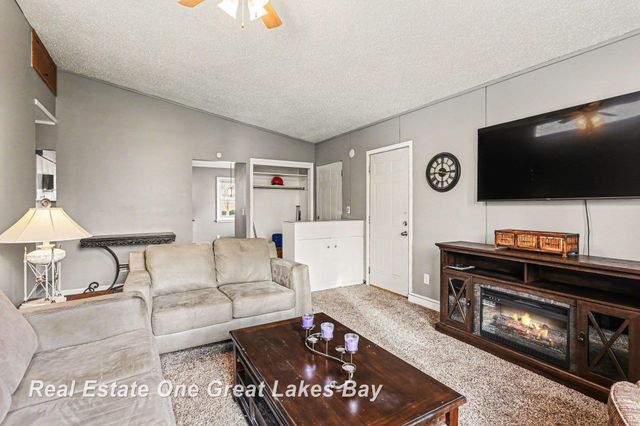 1712 Zauel Street, Saginaw, MI 48602