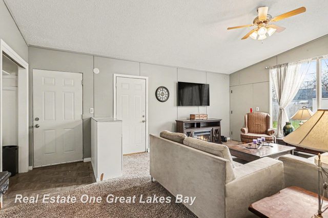 1712 Zauel Street, Saginaw, MI 48602
